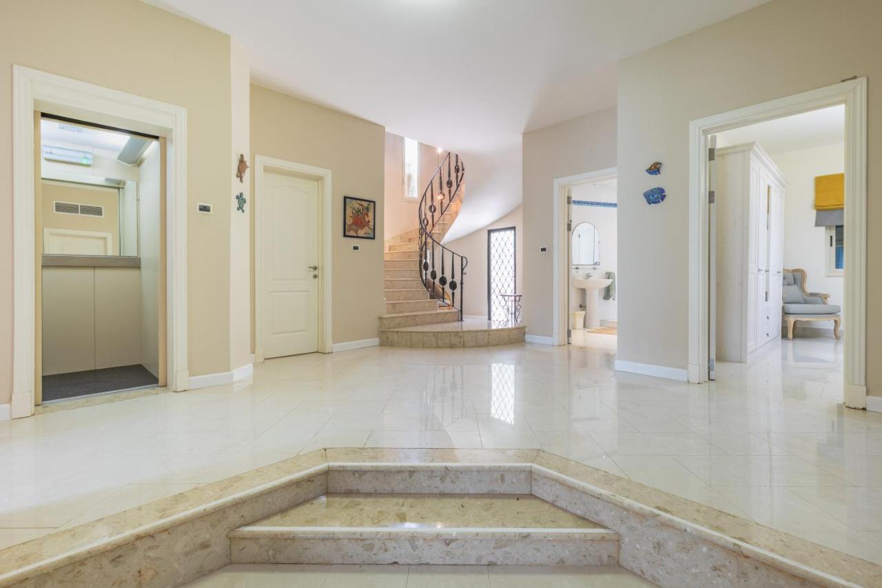 Villa Palma - Sunset Sea Views With Pool, Jacuzzi, Sauna And Games Room Mellieħa Exteriér fotografie